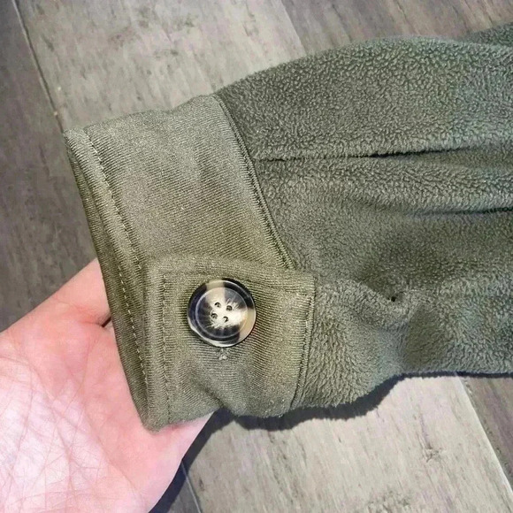 Gold Hinge Fleece Shacket - Picture 3 of 5